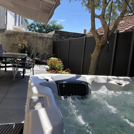 Location Appartement Des Pyrenees Borderes-sur-l'Echez Exterior photo