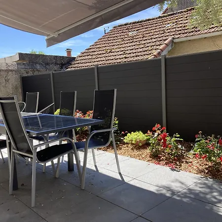 Location Appartement Des Pyrenees Borderes-sur-l'Echez Exterior photo